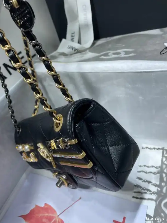 First Bag Ru FLAP BAG MINI CHANEL 0605